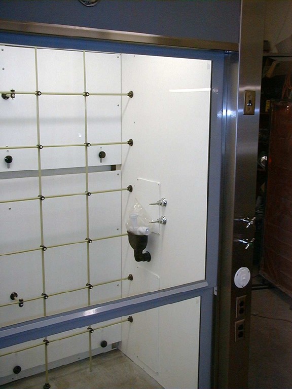 New-Tech Vertical Sash Fume Hood Picture #2